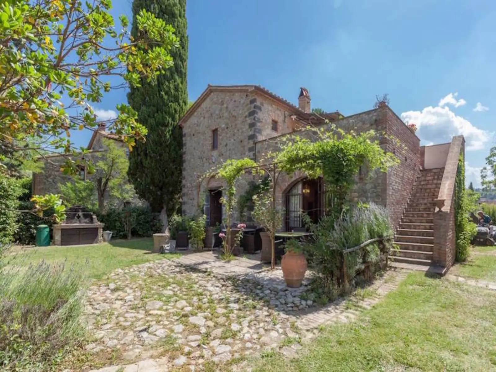 Borgo · scorci e dettagli