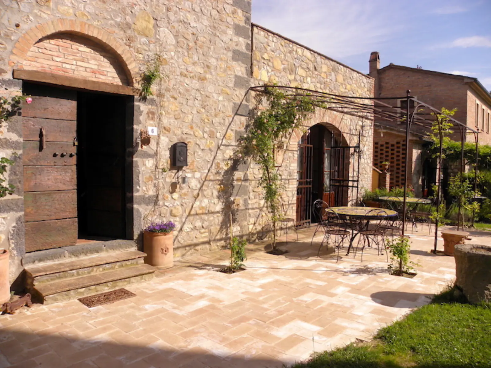 Borgo · scorci e dettagli